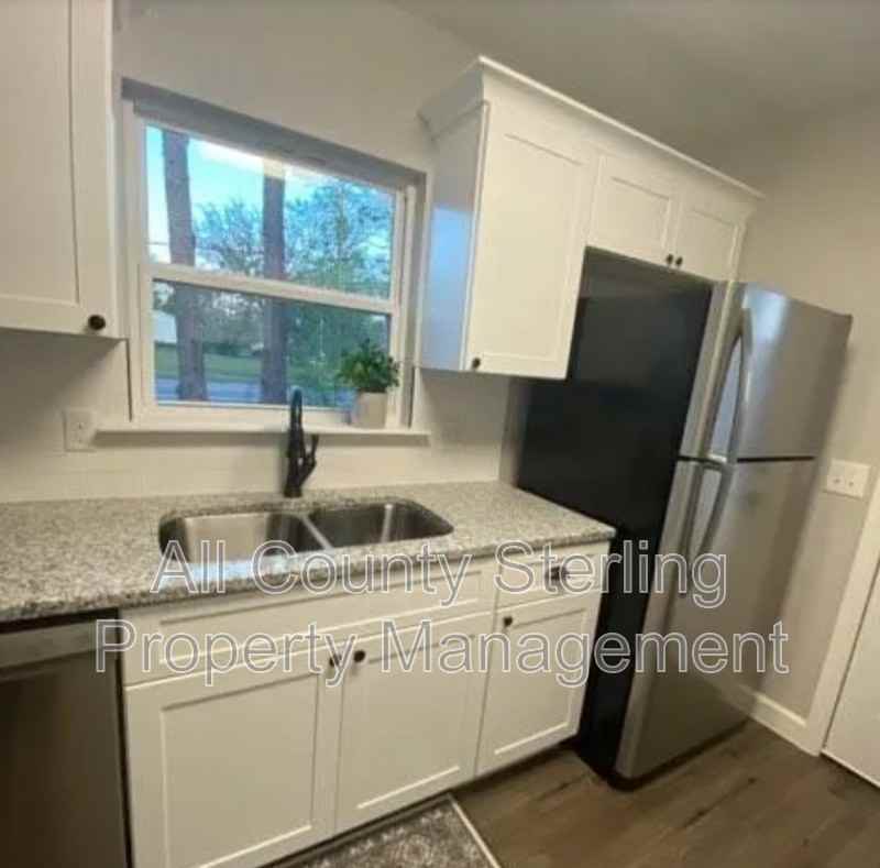 20 Sw 5th St - Photo 2 of 13