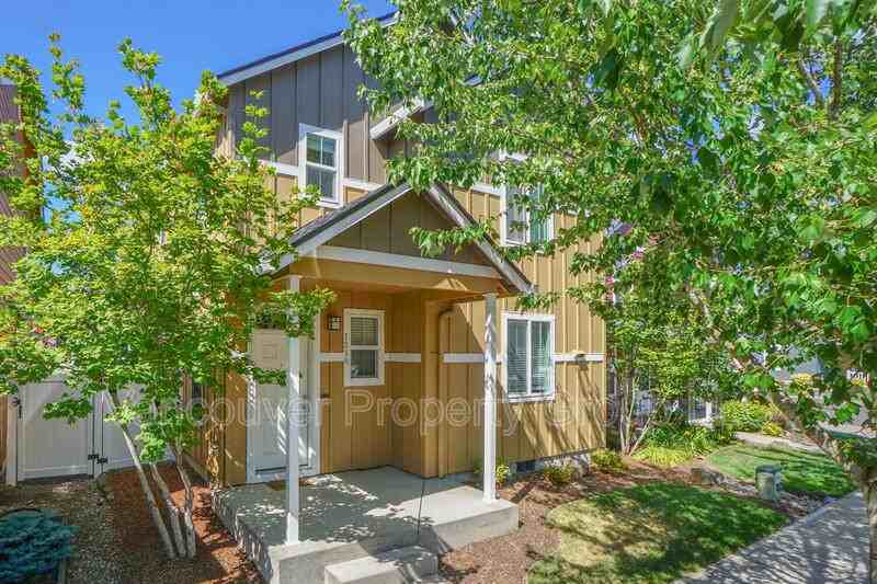 1210 Se 7th St - Photo 2 of 26