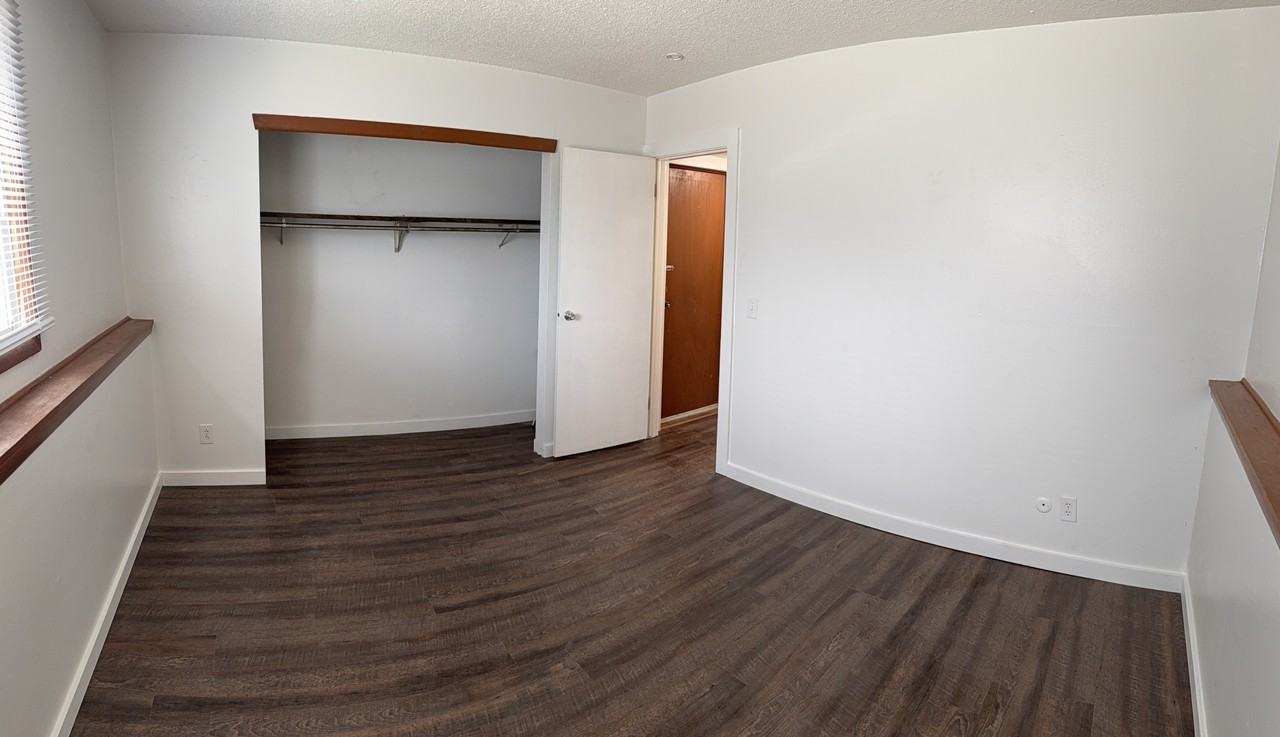 3538 Bridge Ave - Photo 3 of 4