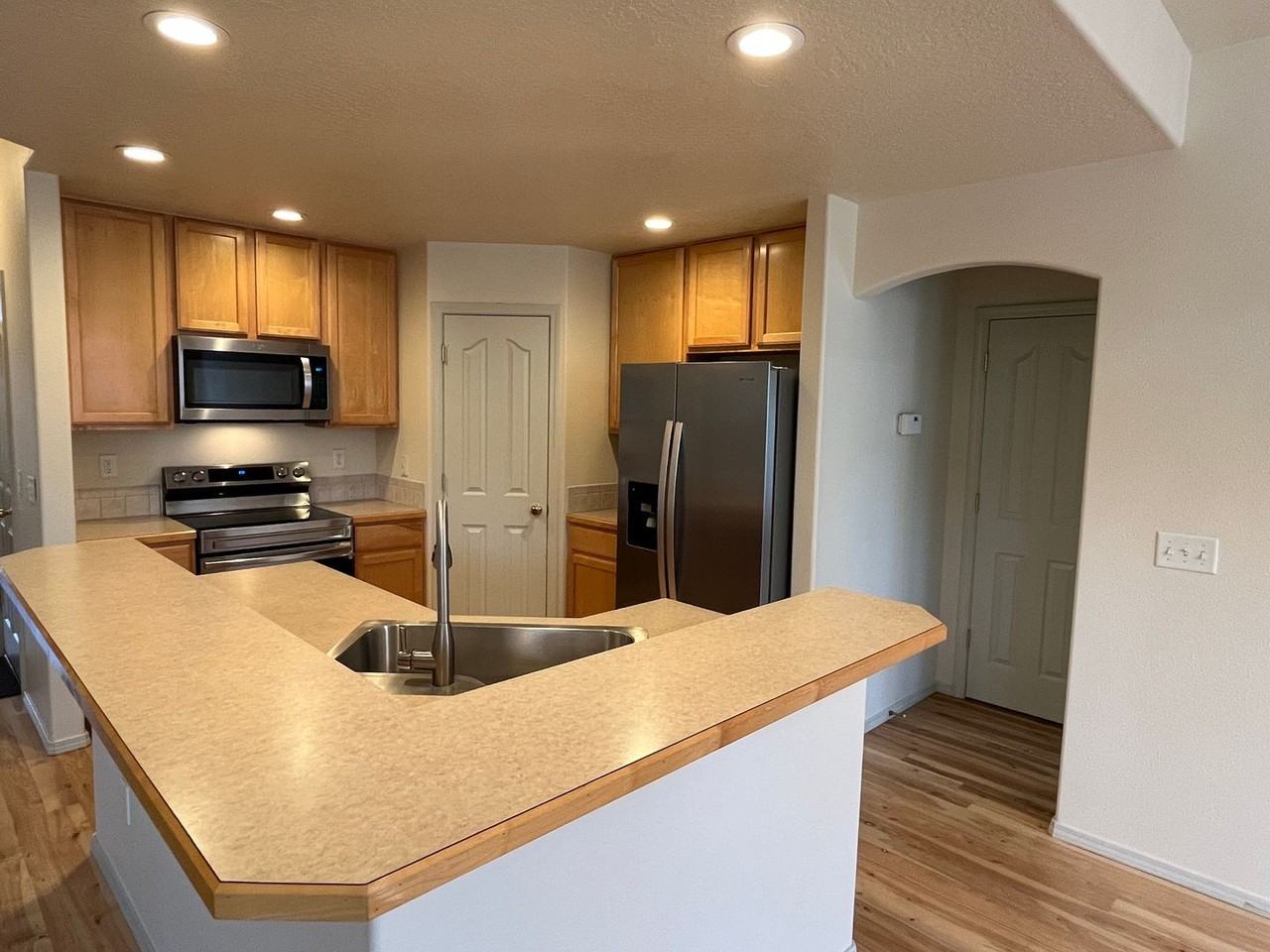 8189 W Ringbill Ln - Photo 2 of 20