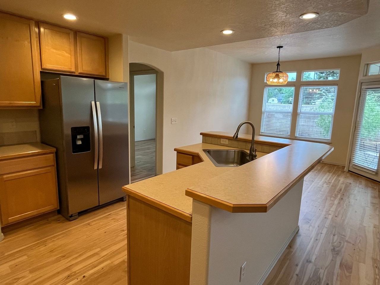 8189 W Ringbill Ln - Photo 3 of 20