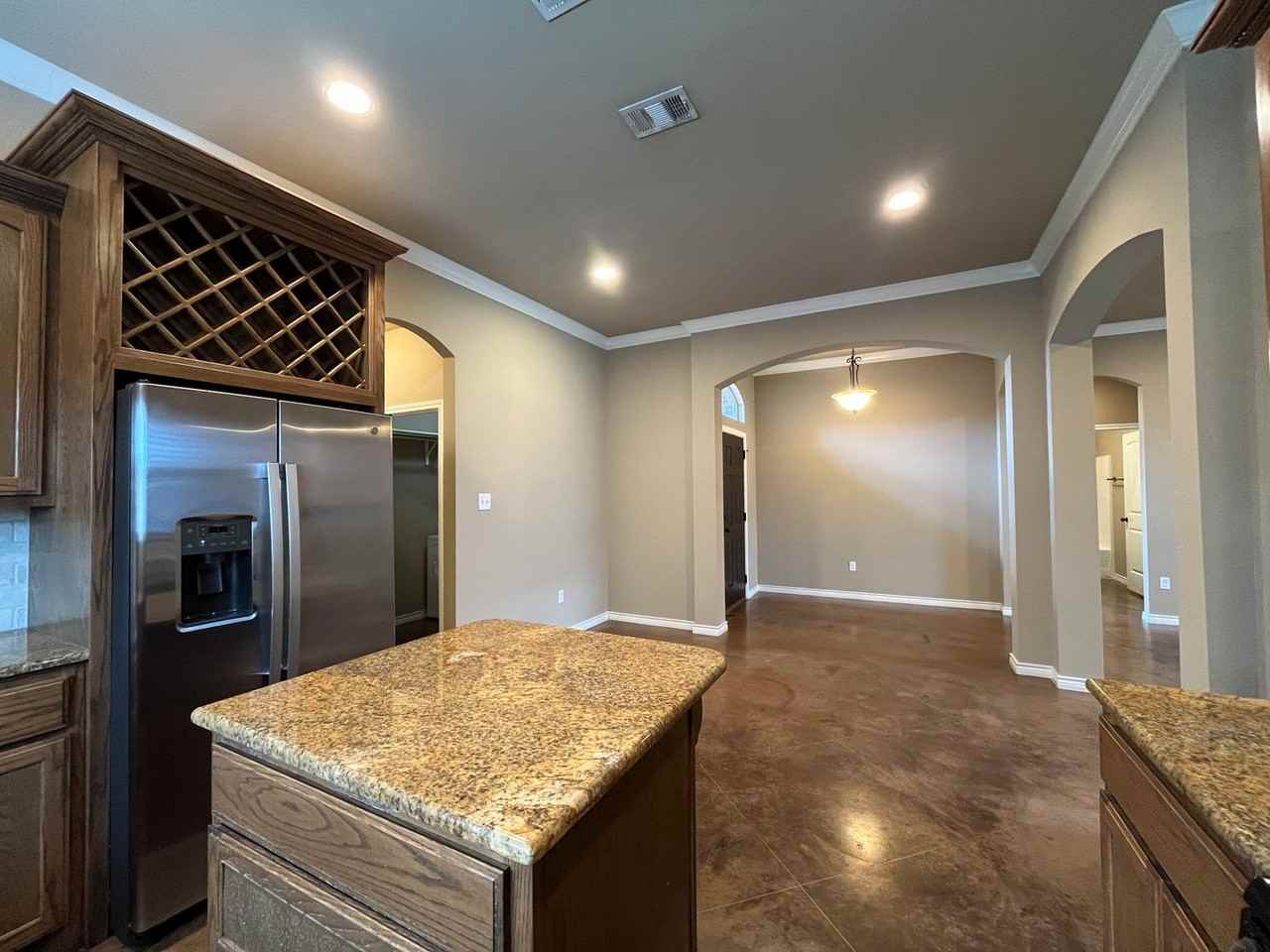 3032 Stallion Dr - Photo 4 of 26