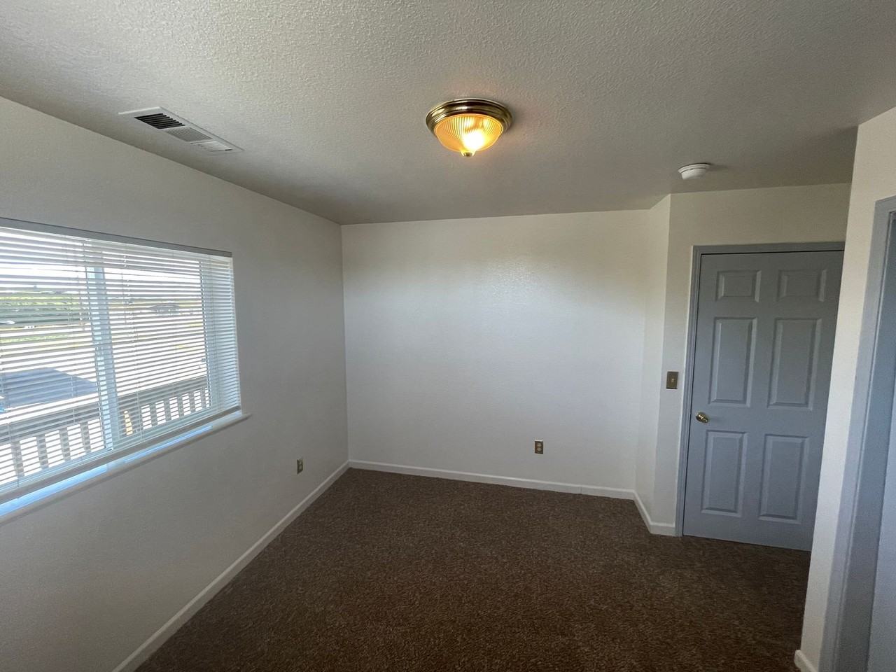 5953 S Broadway St #C - Photo 6 of 30