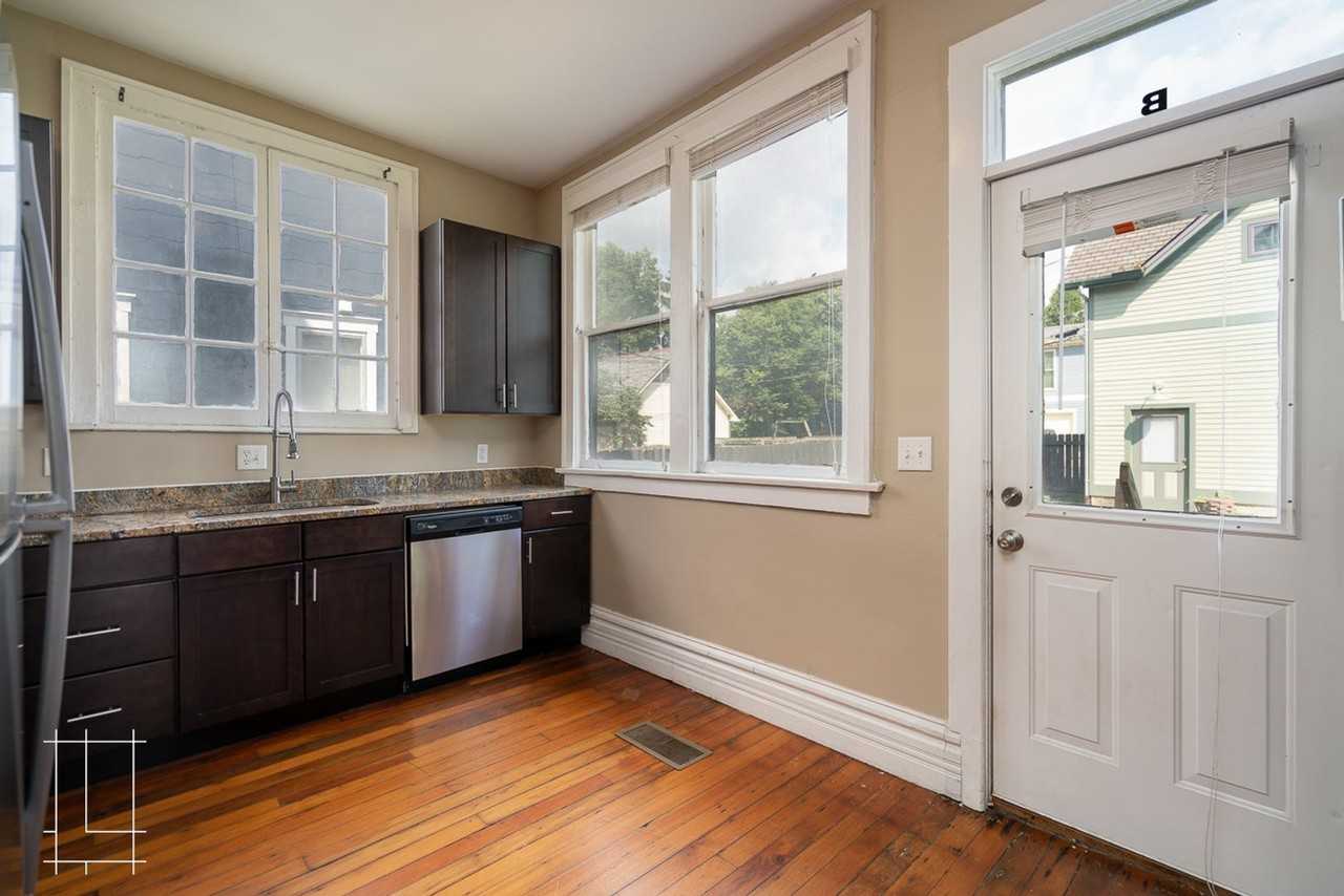216 W. Hubbard Ave - Photo 4 of 50