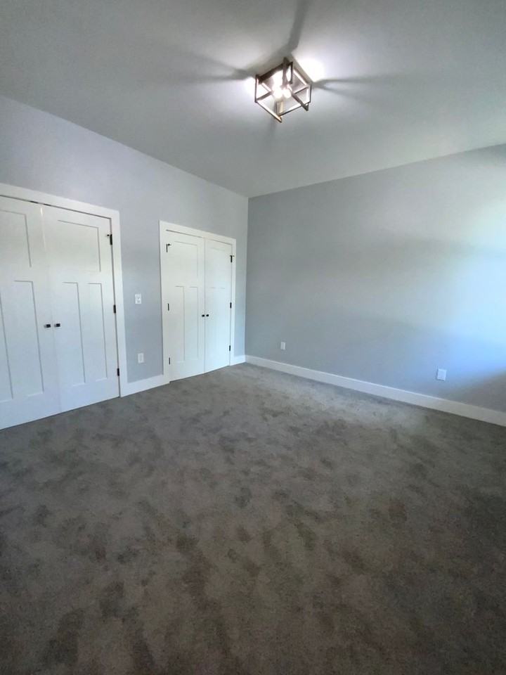 557 UNION STREET - Photo 5 of 25