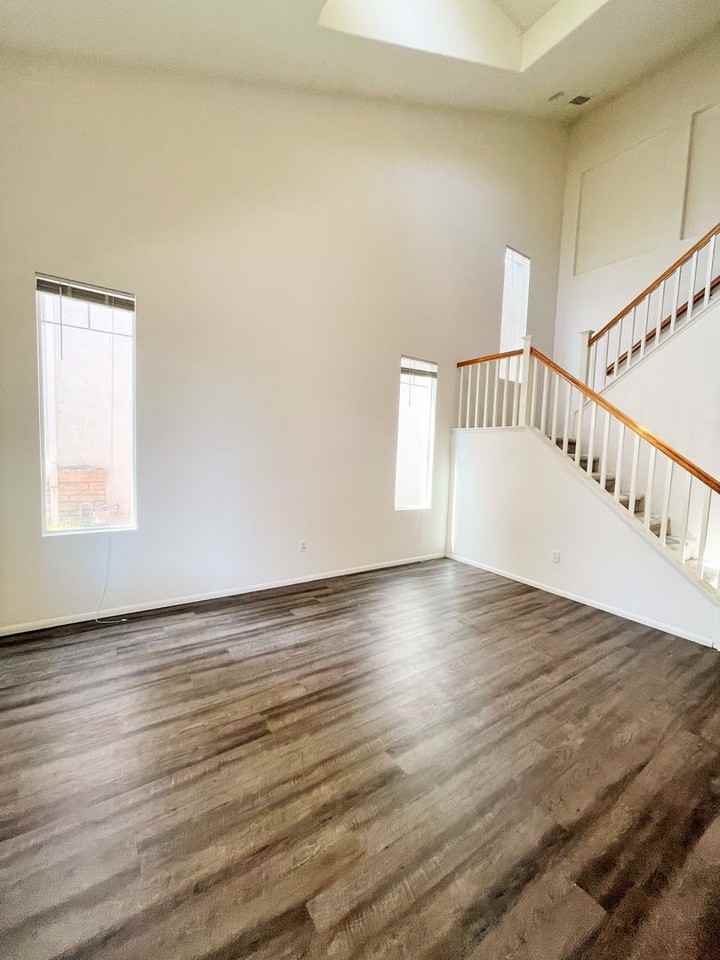 460 Penhow Cir - Photo 2 of 18
