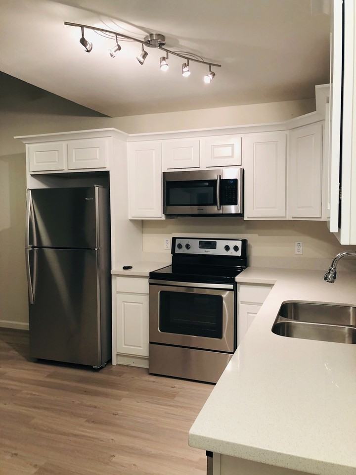 3037 North 24th Drive - Photo 3 of 9