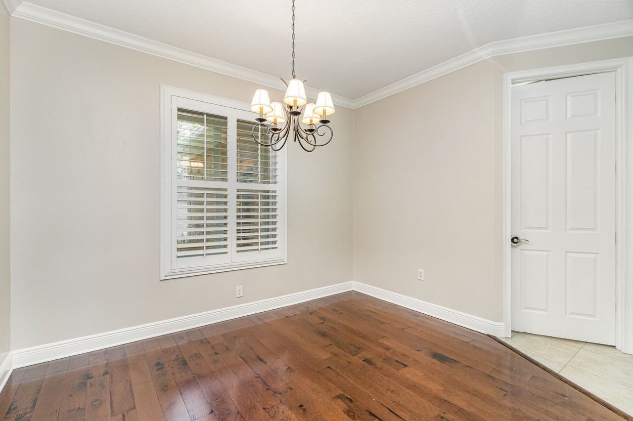 113 Palm Cir - Photo 3 of 16