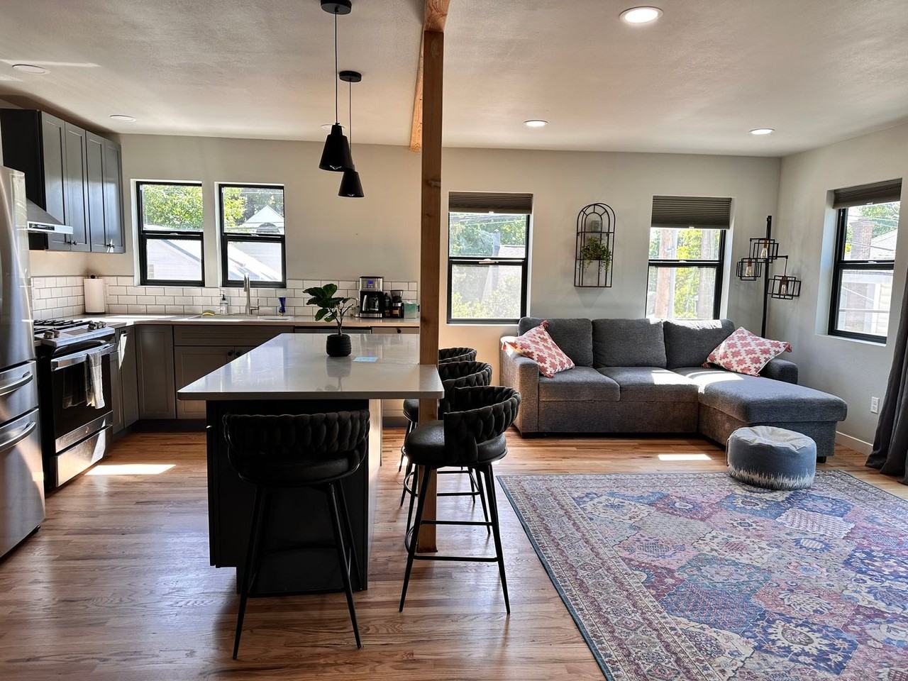 214 N Polk St - Photo 3 of 6