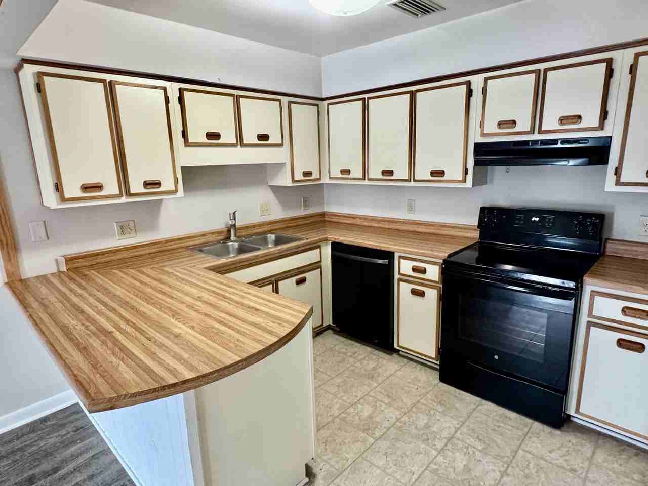 2132 Point Hollow Ct - Photo 5 of 10