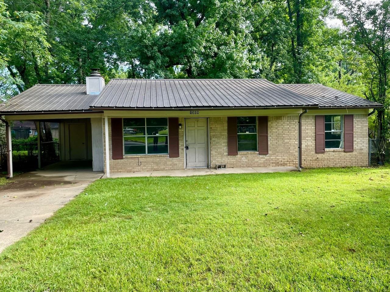 1309 Ray Rd - Photo 2 of 16