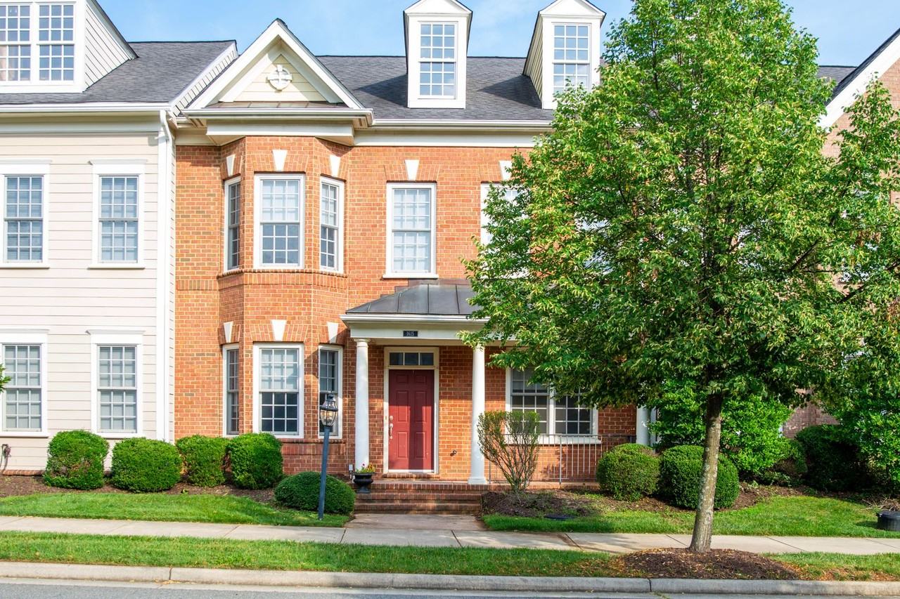 1615 Old Trail Dr - Photo 3 of 34