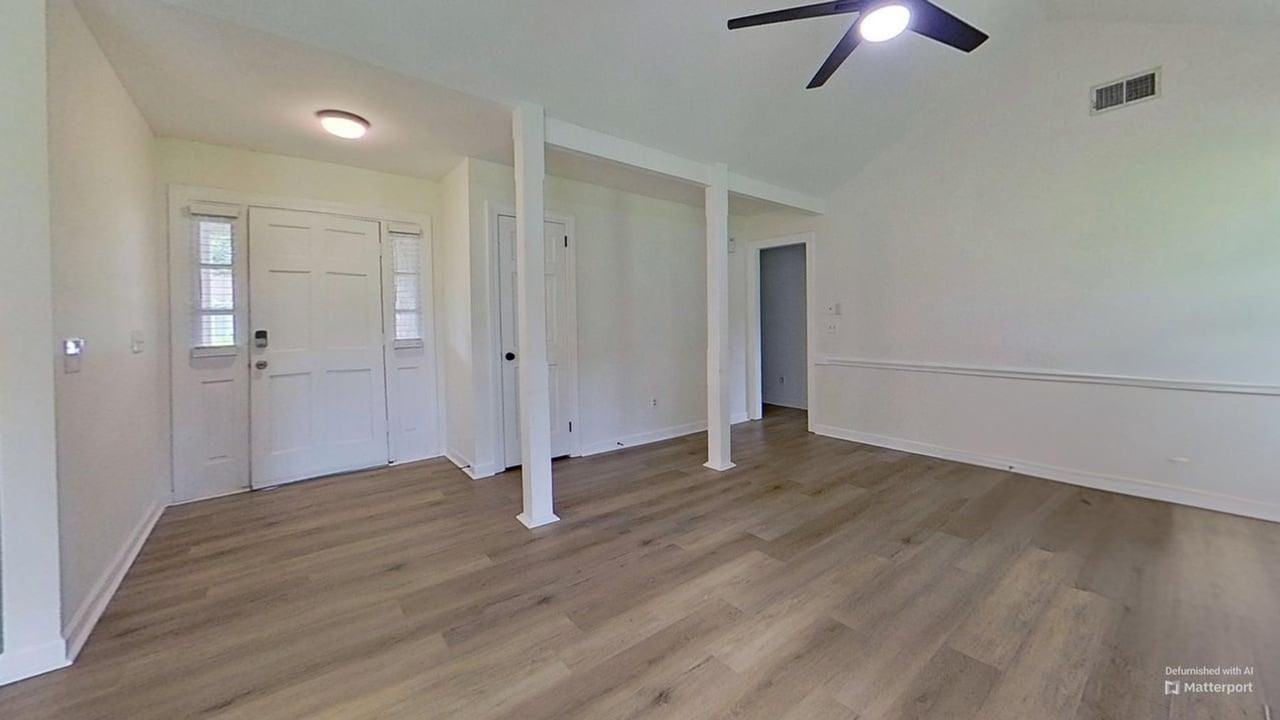 132 Marion Rd - Photo 2 of 11