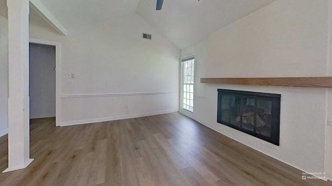 132 Marion Rd - Photo 3 of 11