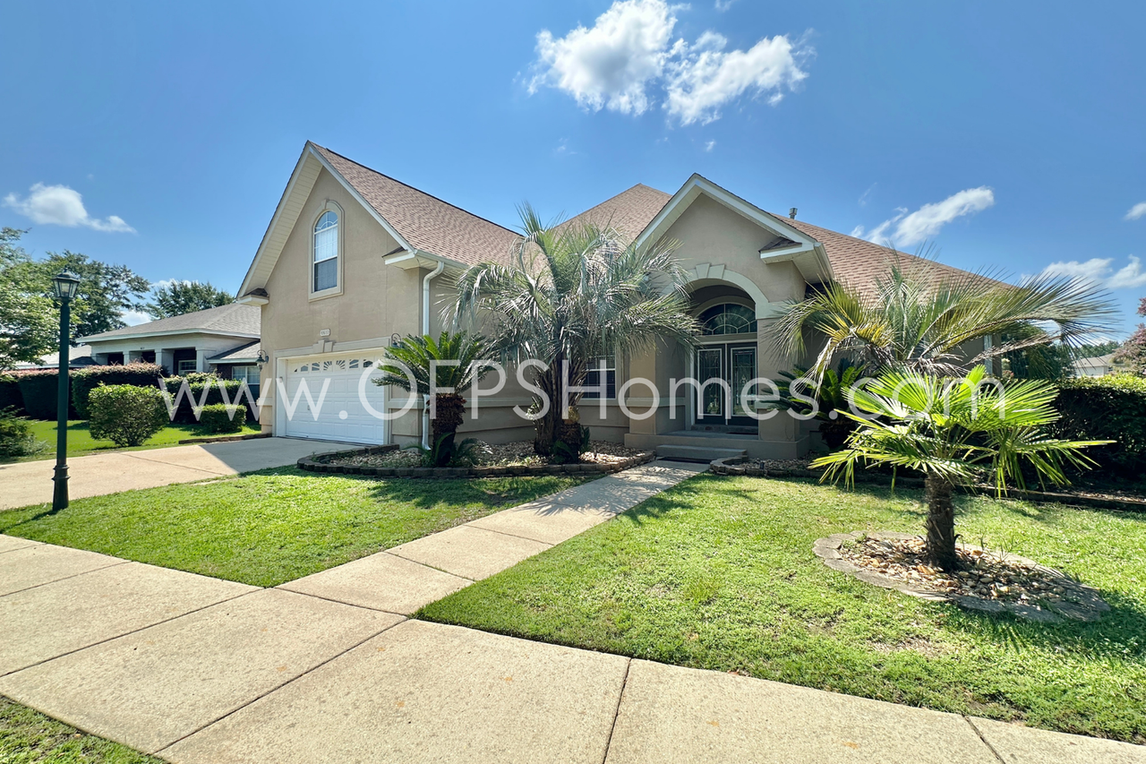 4611 Chanan Dr - Photo 2 of 36