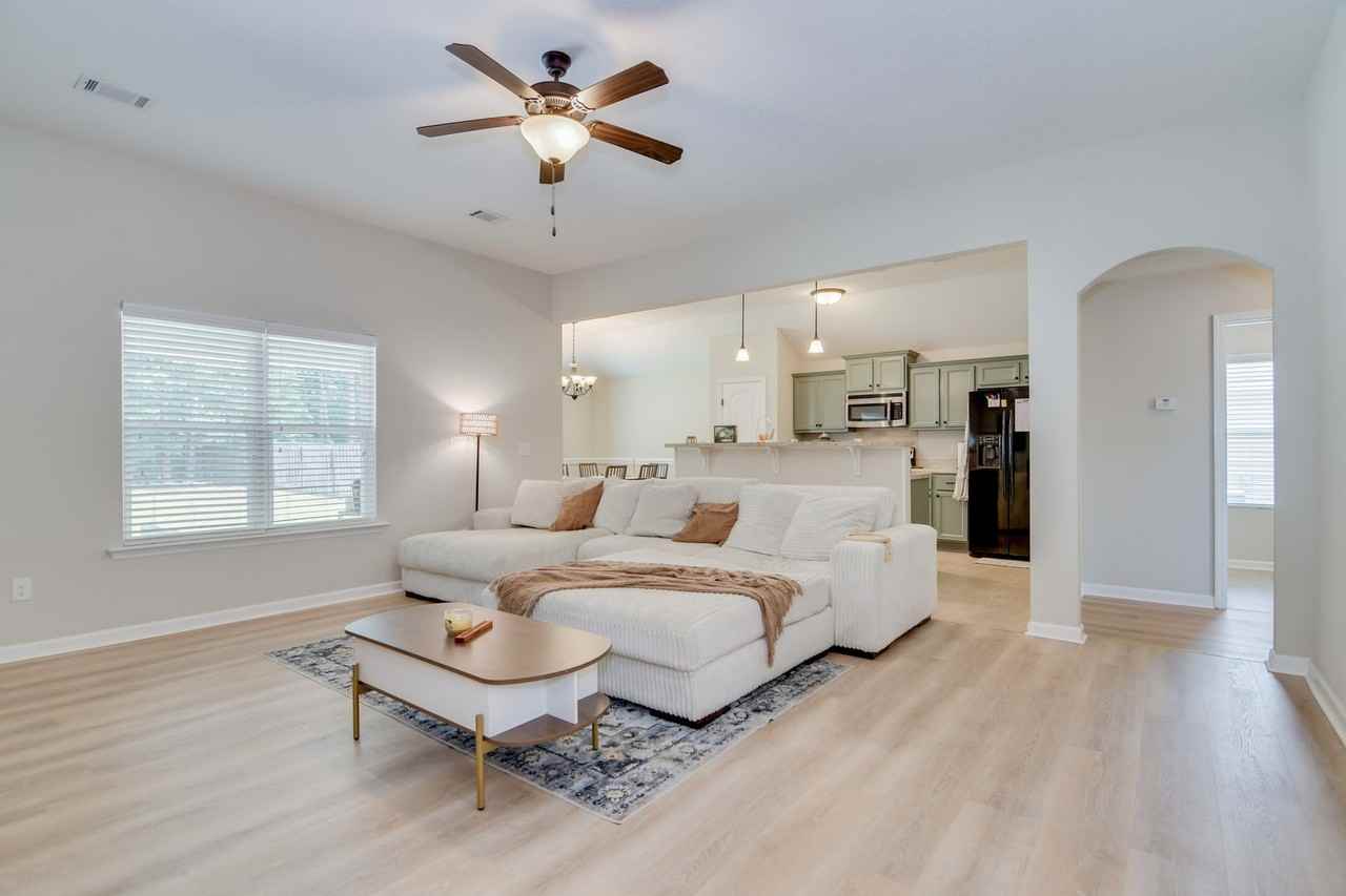 720 Neville St - Photo 7 of 32