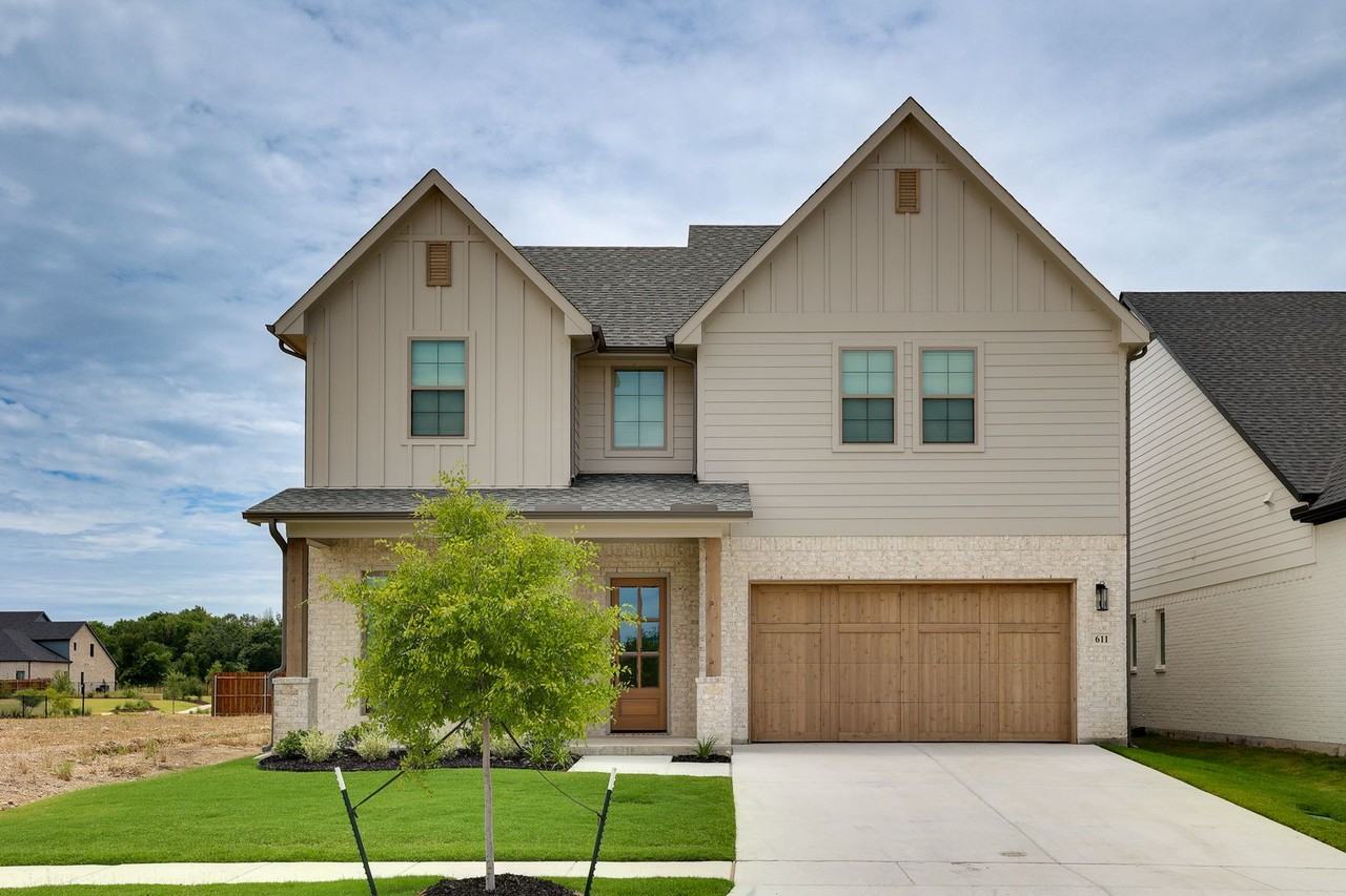 611 Hummingbird Dr - Photo 2 of 18