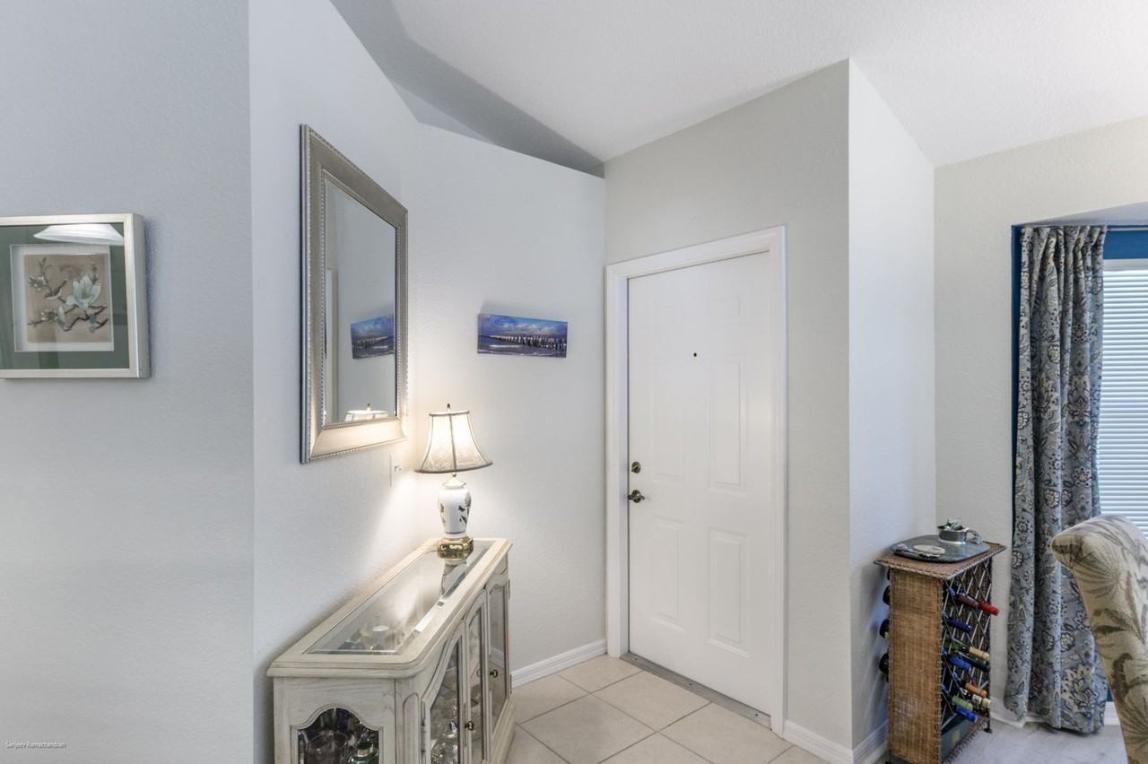 510 Islamorada Blvd - Photo 4 of 50