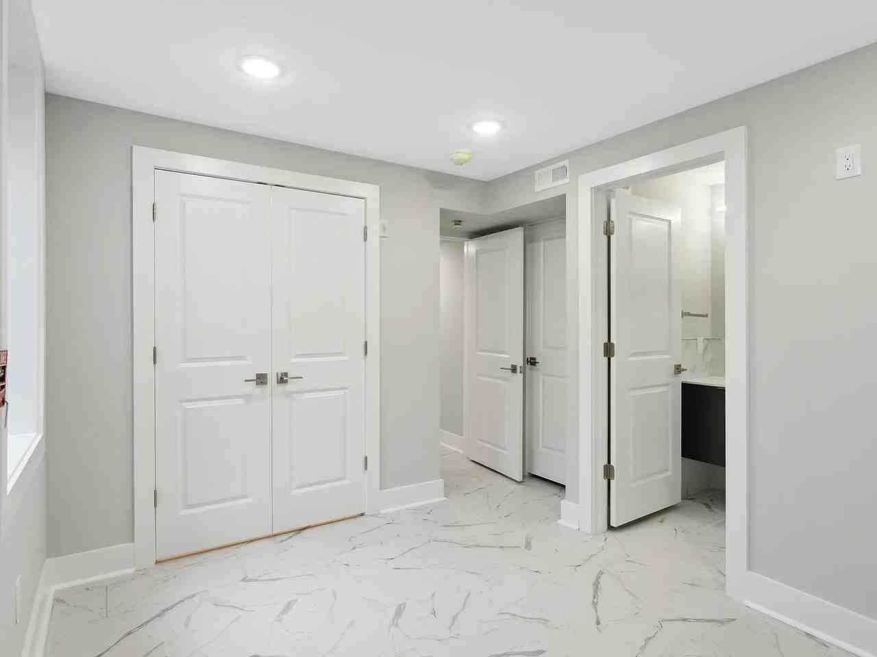 2120 Berges St - Photo 6 of 10