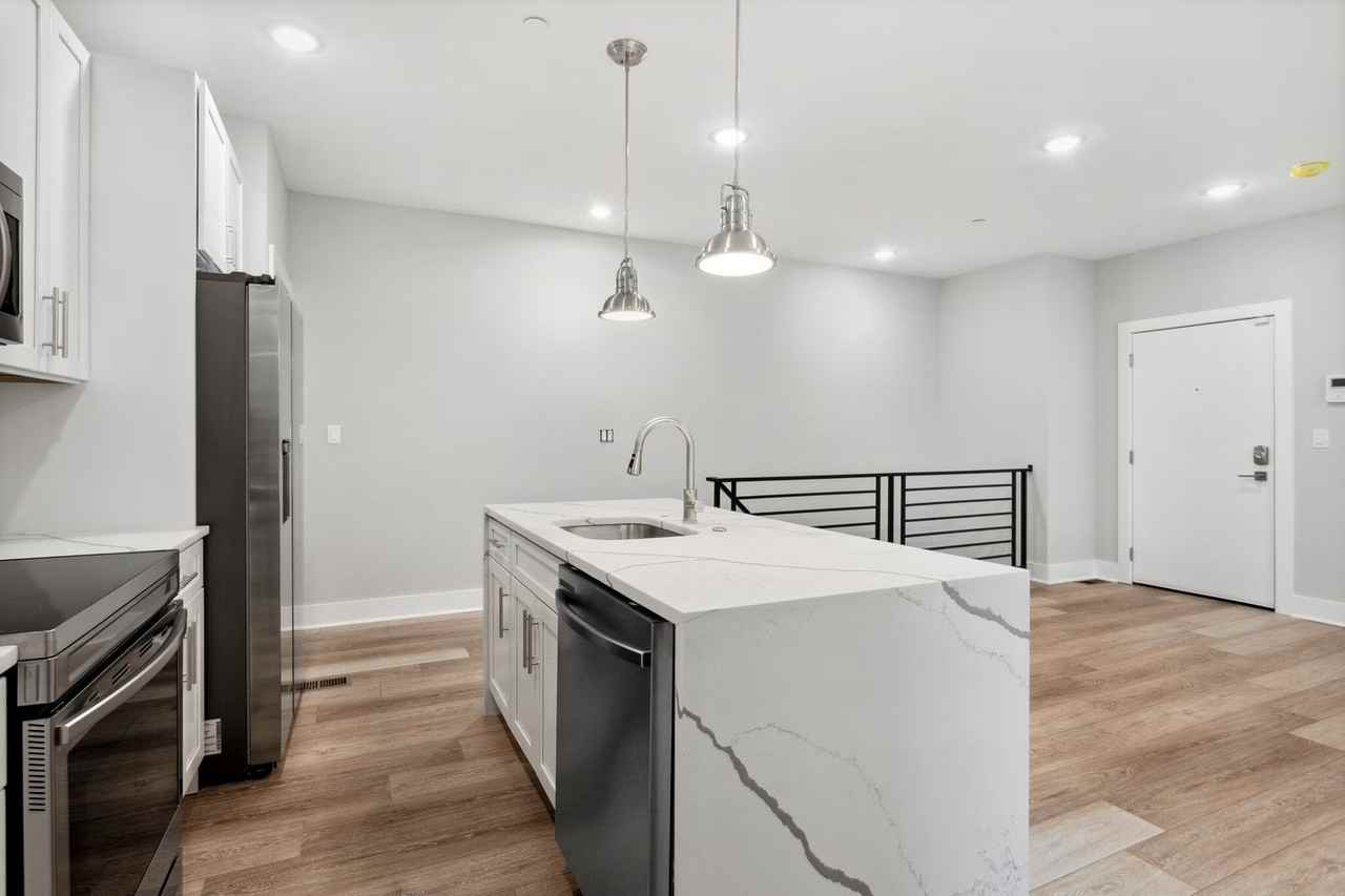 Fishtown Apartment - Photo 3 of 23