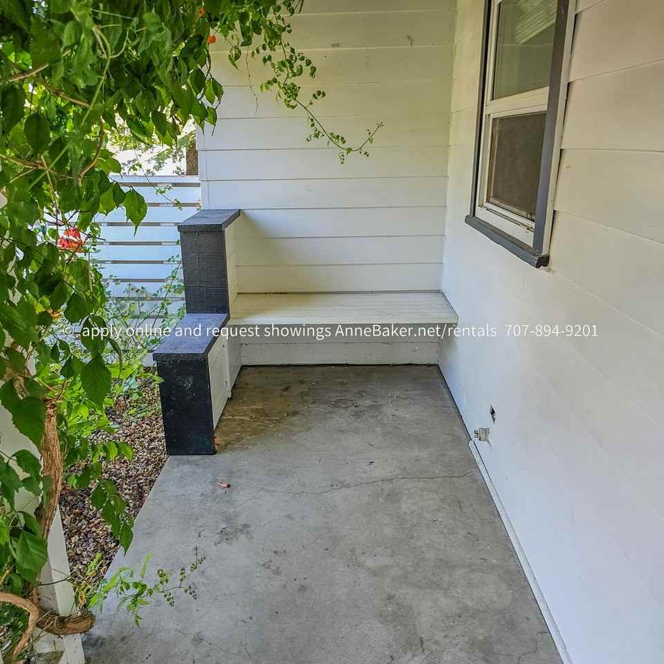 211 N Jefferson St - Photo 2 of 31