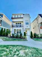 featured image of 530 Edwin St #3