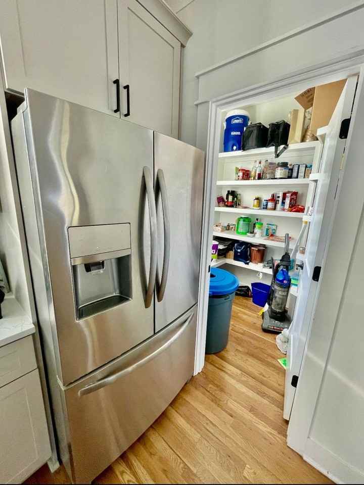 530 Edwin St #3 - Photo 3 of 17