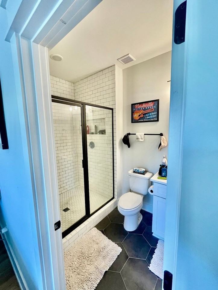 530 Edwin St #3 - Photo 6 of 17