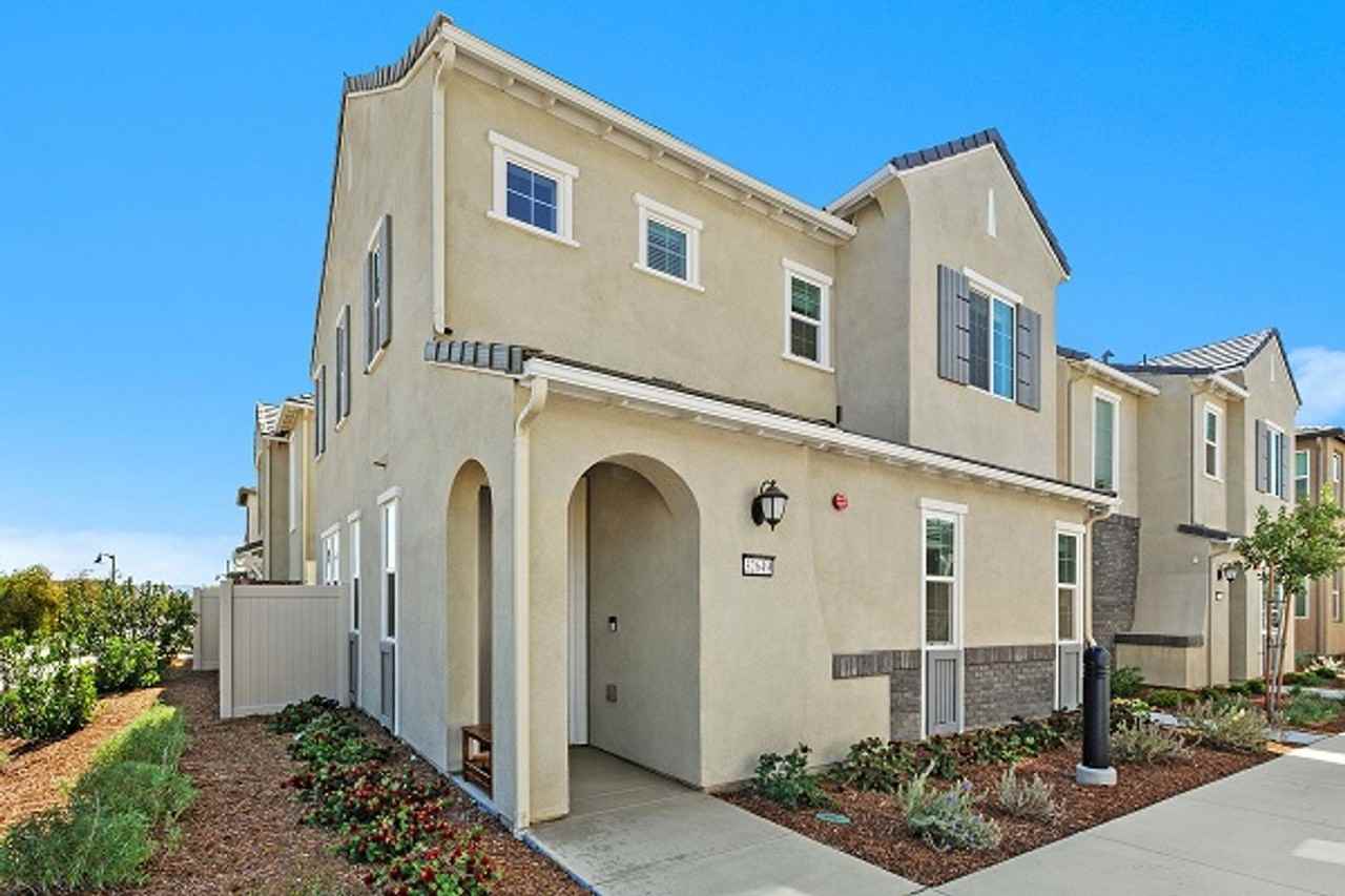 32649 Brunello Way - Photo 2 of 47