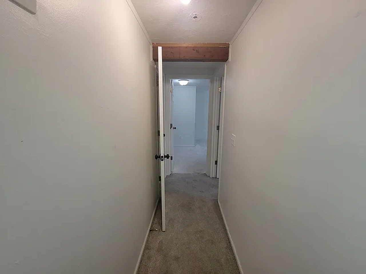 9222 Ne 180th St - Photo 3 of 12