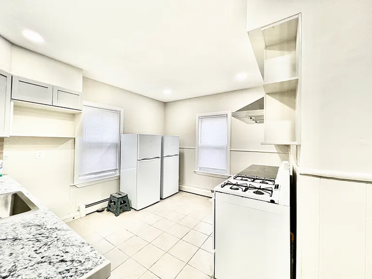 11 Shawmut St - Photo 3 of 13