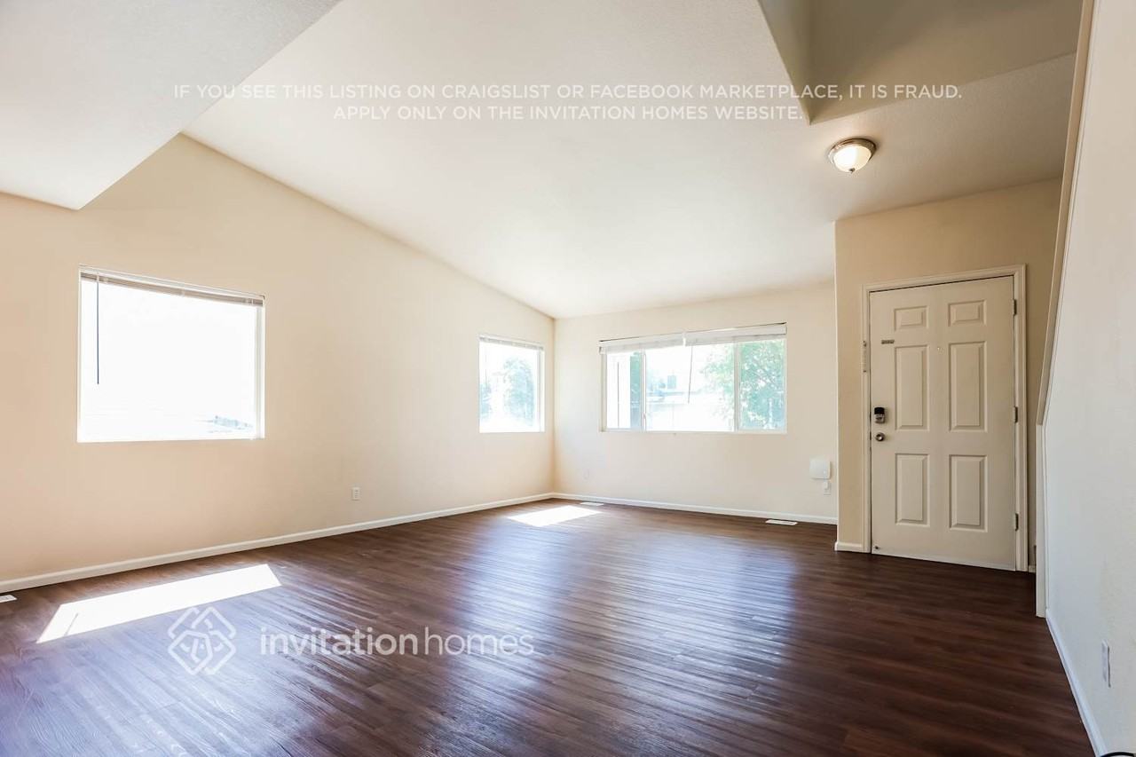 2205 E 127th Pl - Photo 5 of 18