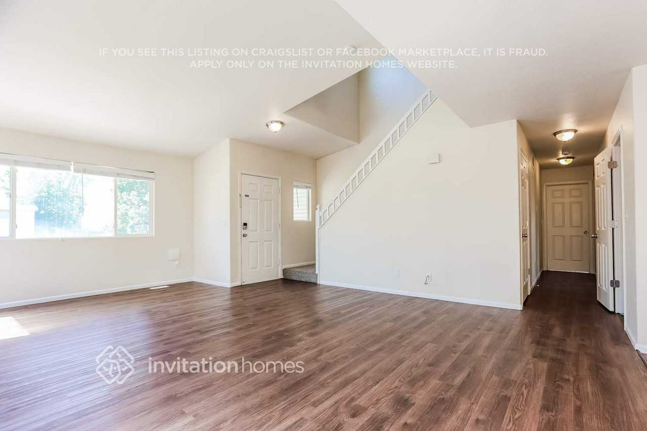 2205 E 127th Pl - Photo 6 of 18