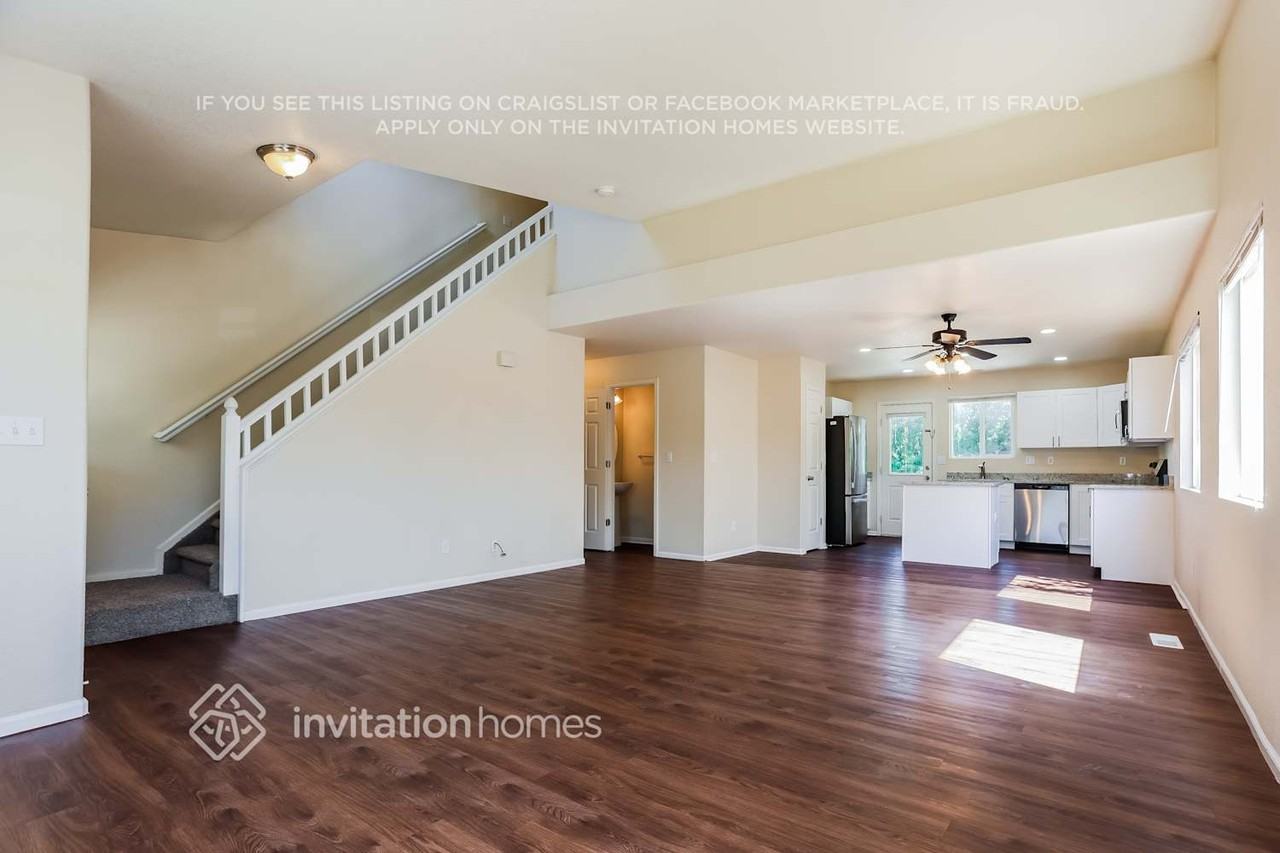 2205 E 127th Pl - Photo 7 of 18