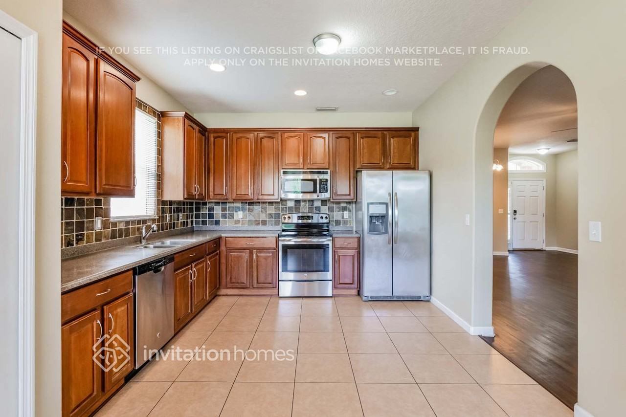 257 Perfect Dr - Photo 6 of 17