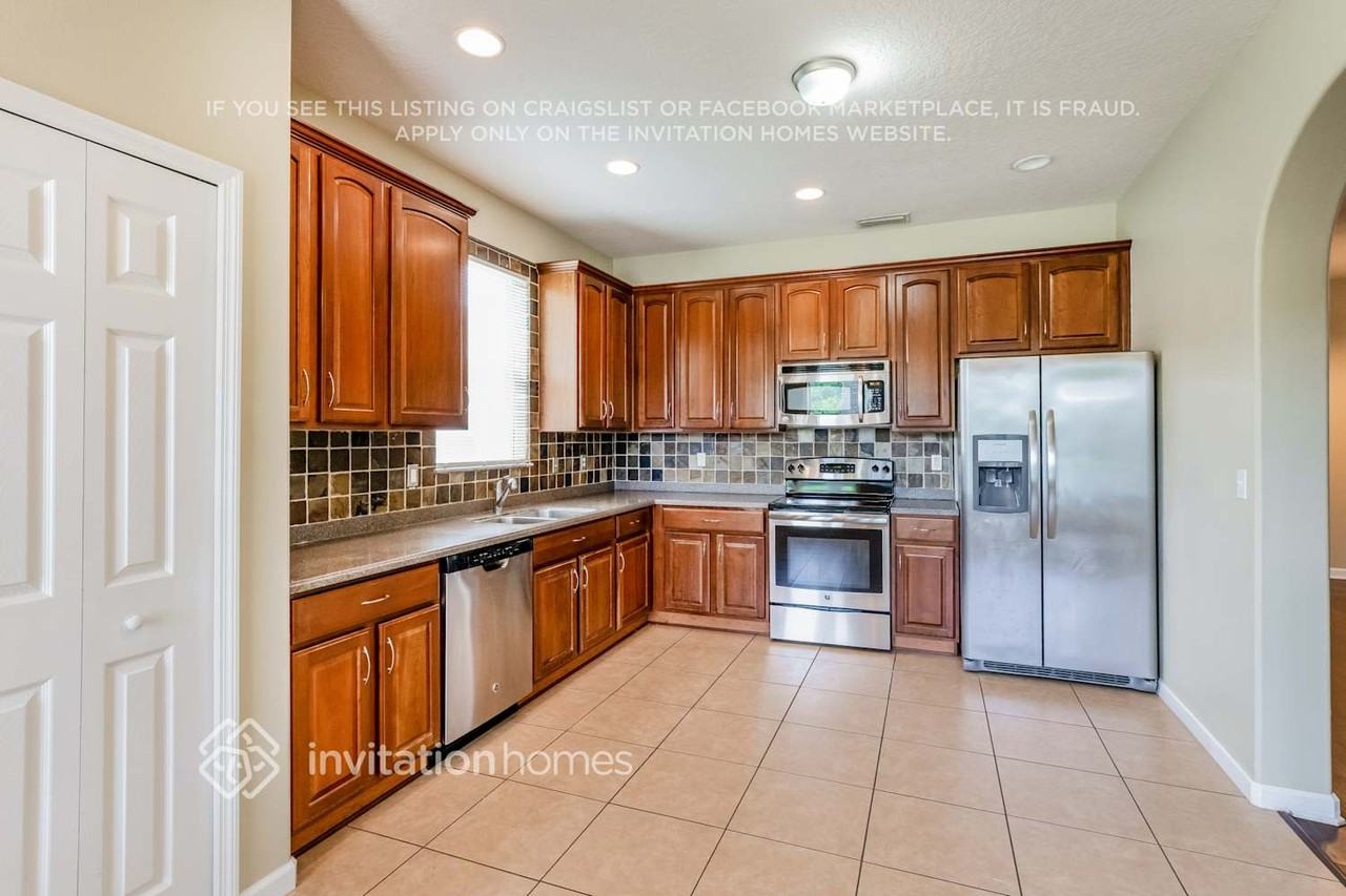 257 Perfect Dr - Photo 7 of 17