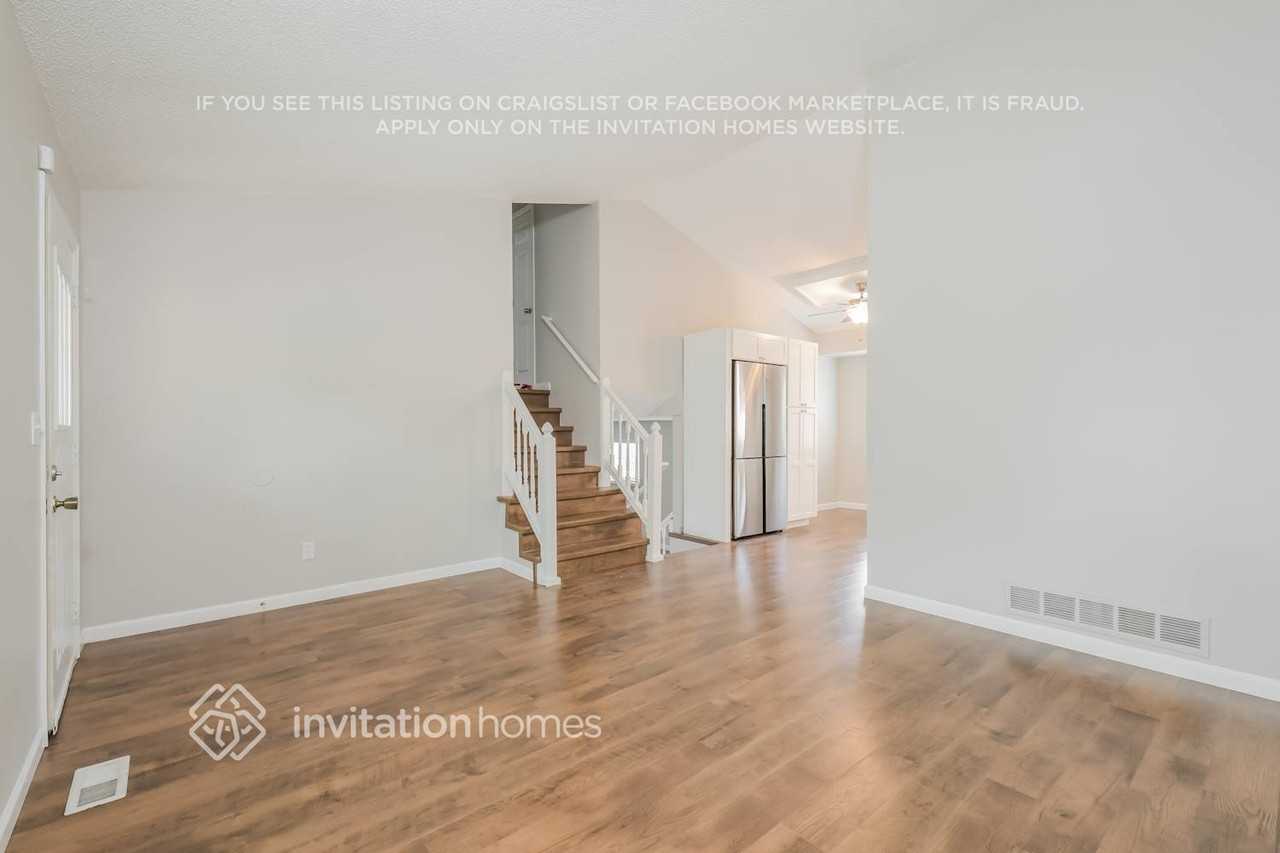 19701 E Bates Dr - Photo 3 of 15