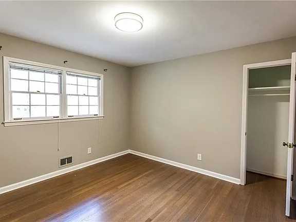 2418 Sagamore Hills Drive - Photo 3 of 13