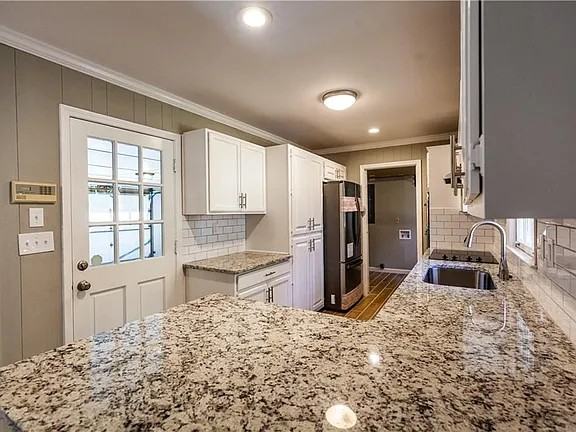 2418 Sagamore Hills Drive - Photo 2 of 13