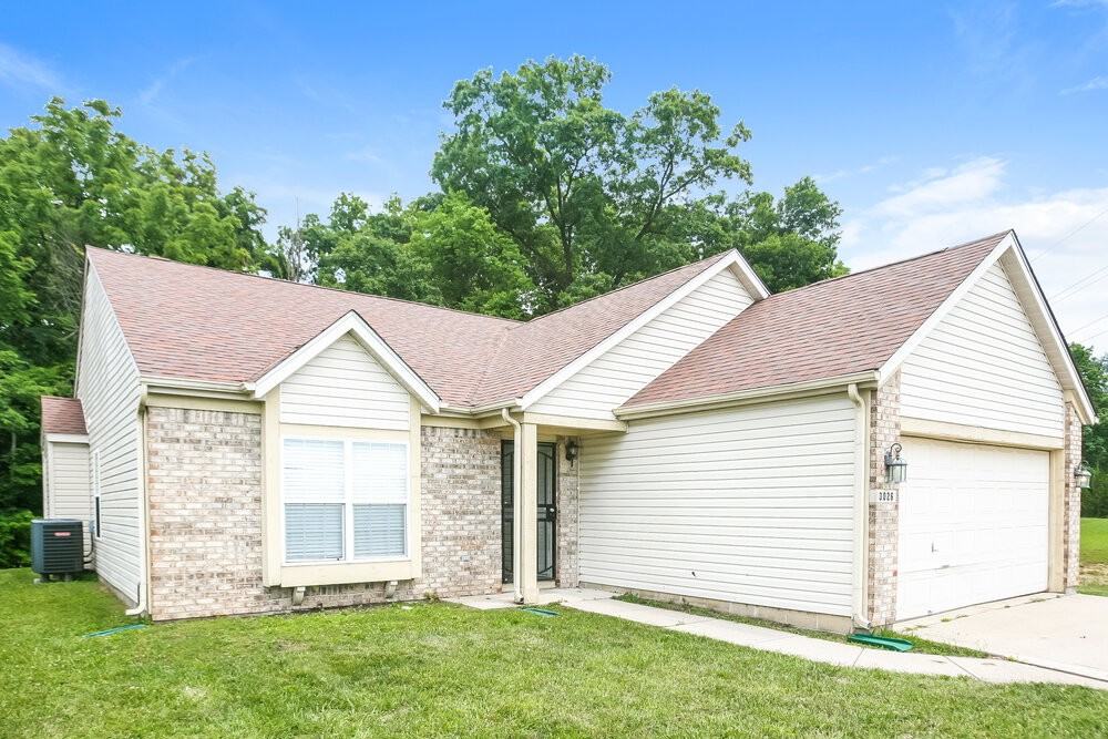 3026 Crestwell Dr - Photo 3 of 16