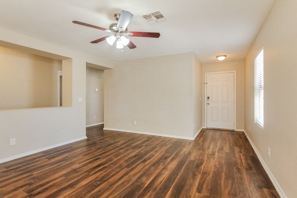 2299 E Peach Tree Dr - Photo 4 of 16