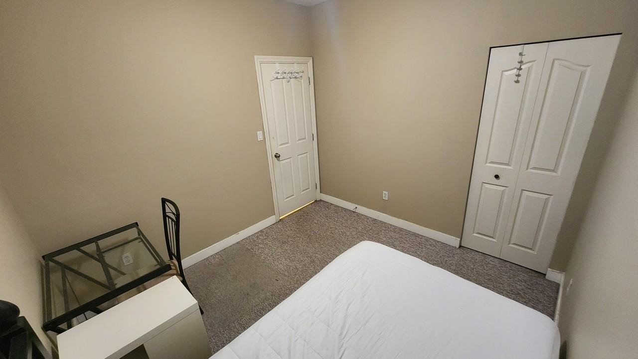 5089 Manor Street - Photo 3 of 14