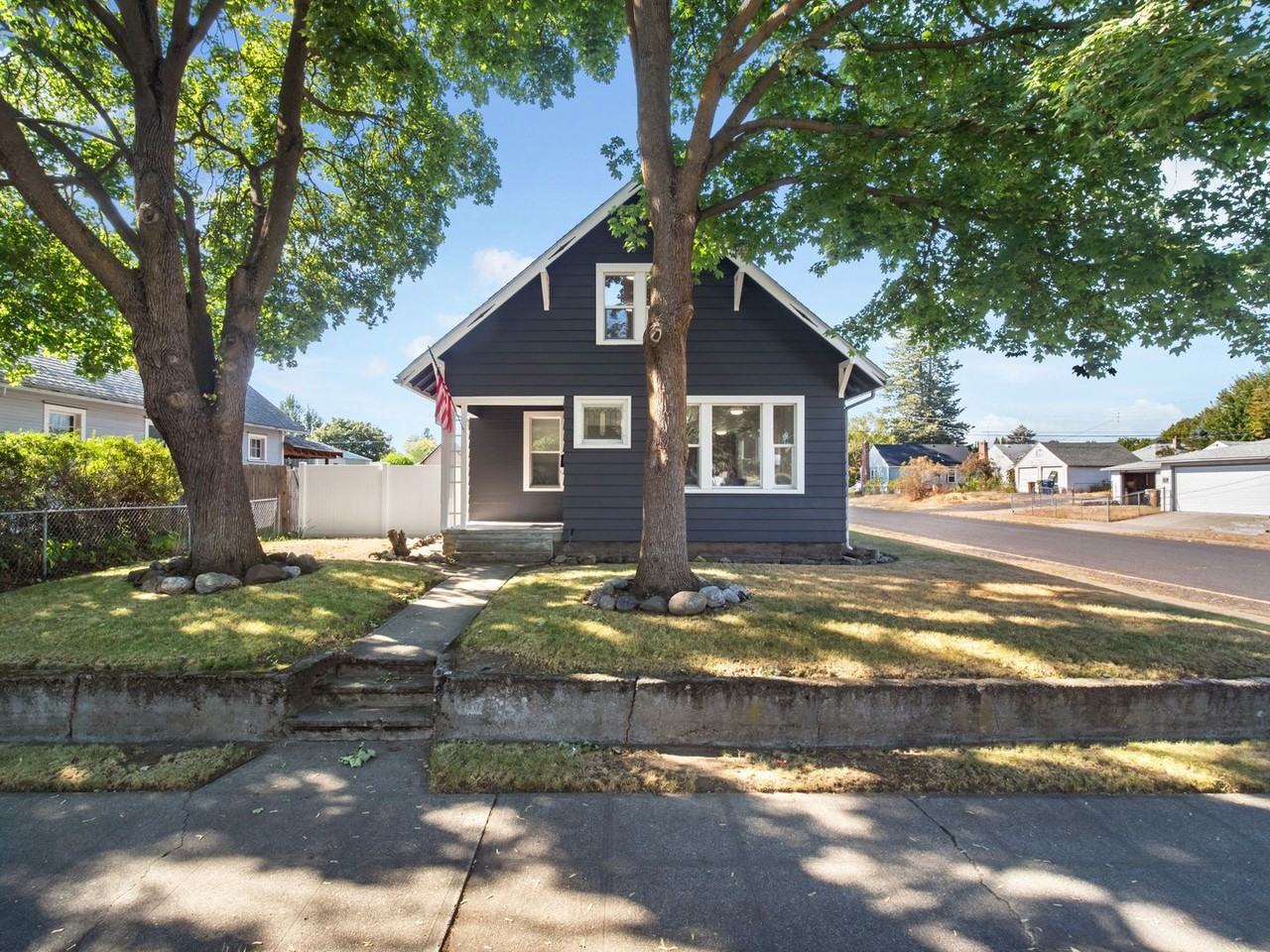 4227 N Madison St - Photo 3 of 8