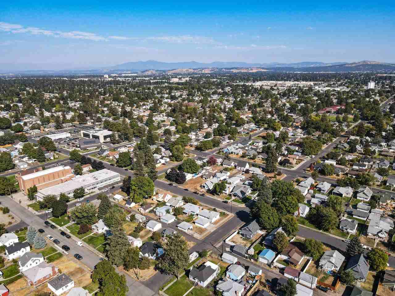 4227 N Madison St - Photo 5 of 8