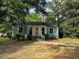 featured image of 506 Woodbury Rd