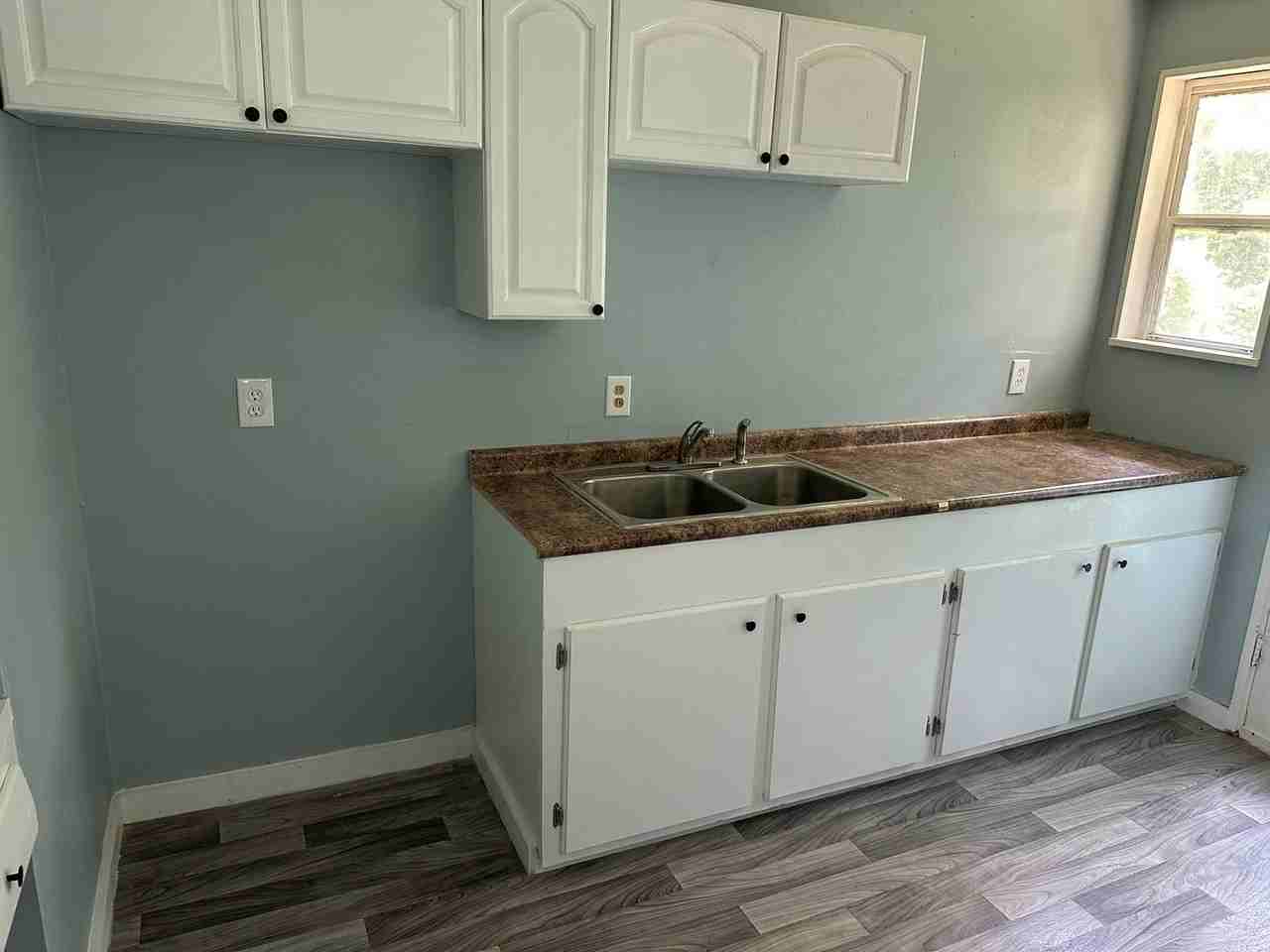 755 Forest Ave - Photo 2 of 6