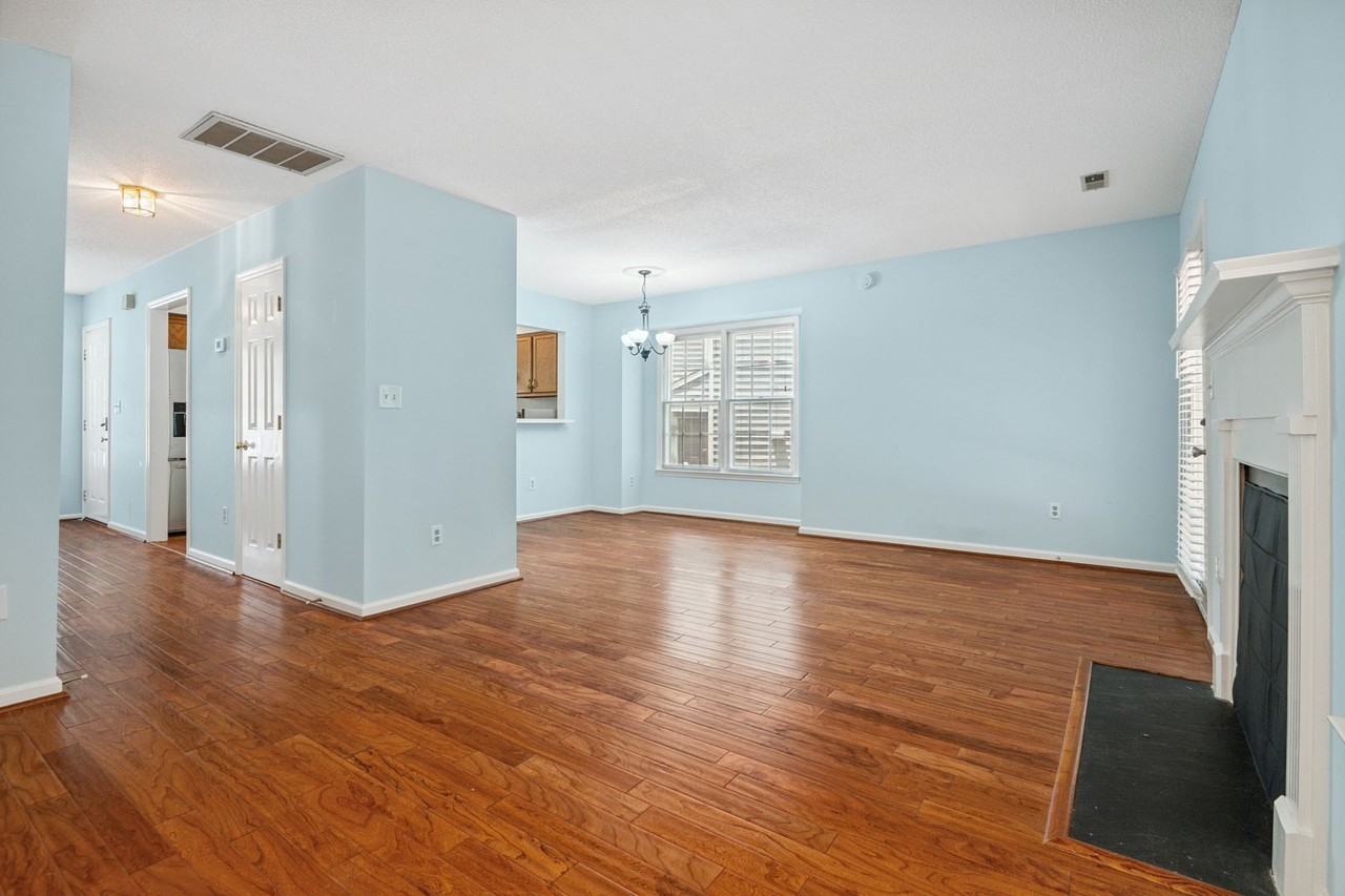 128 Shady Spring Pl - Photo 5 of 29