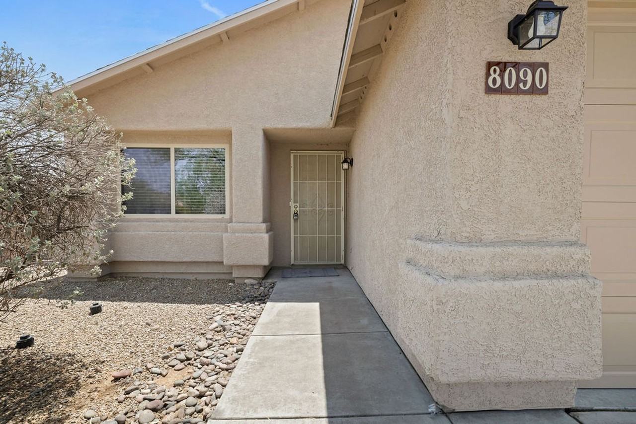 8090 E Sundew Dr - Photo 2 of 33
