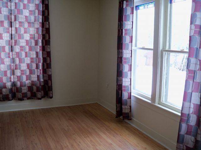 208 N 19th St - Photo 3 of 7
