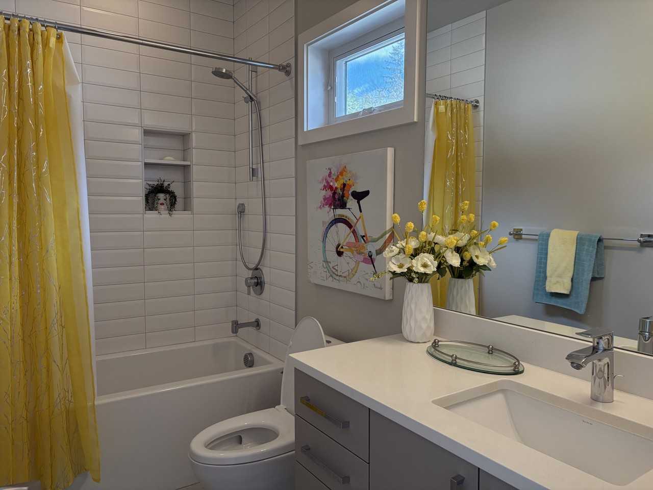 11217 Ne 88th St - Photo 3 of 7